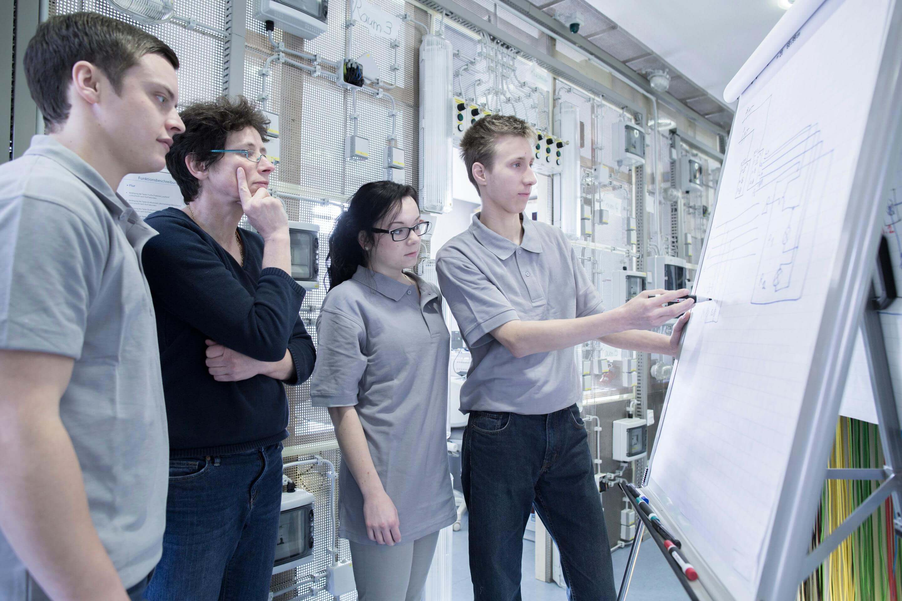 concienciación-directivos-operarios